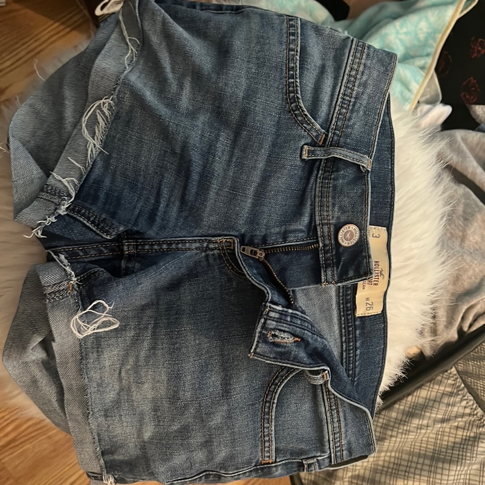 Low rise 4” inseam